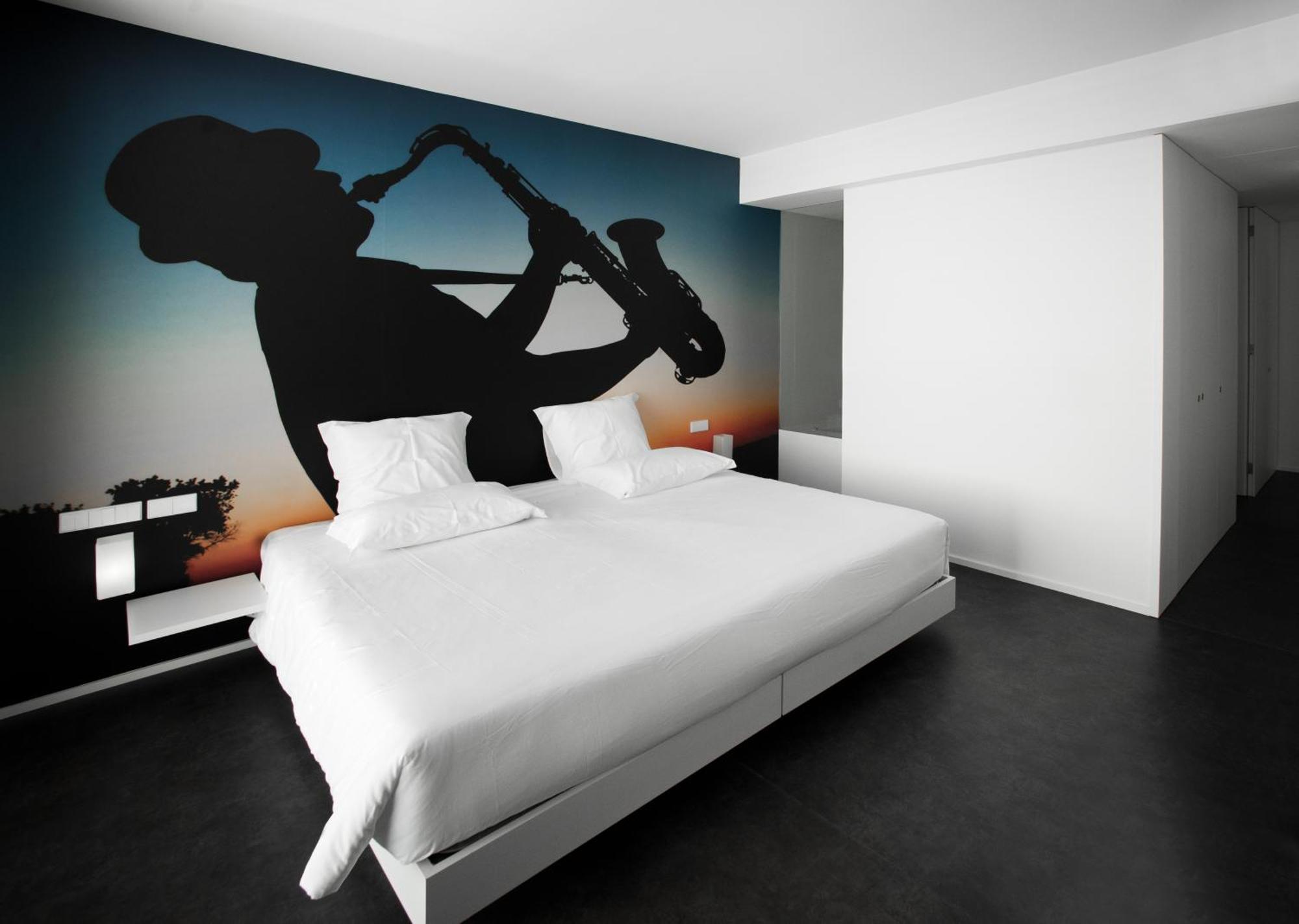 Suite with Spa Access,1380845357:JPEG